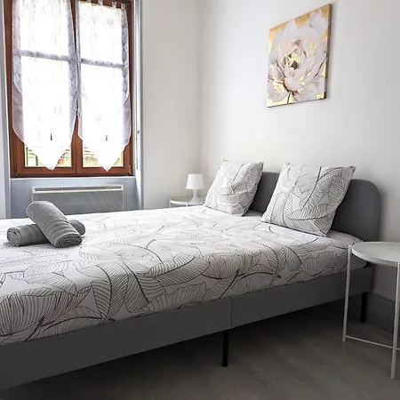 Le Mirage - 2 Chambres, Salon, Cuisine Equipee, Parking Et Wifi Gratuit Apartamento *