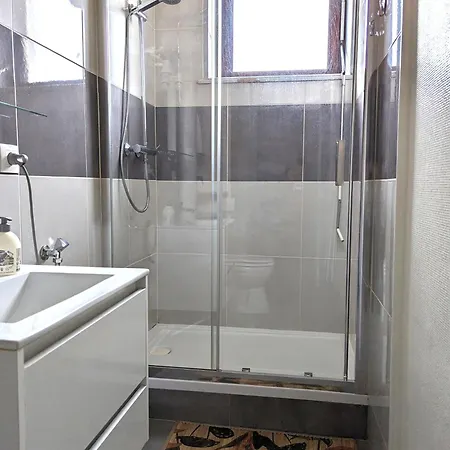 Le Mirage - 2 Chambres, Salon, Cuisine Equipee, Parking Et Wifi Gratuit *