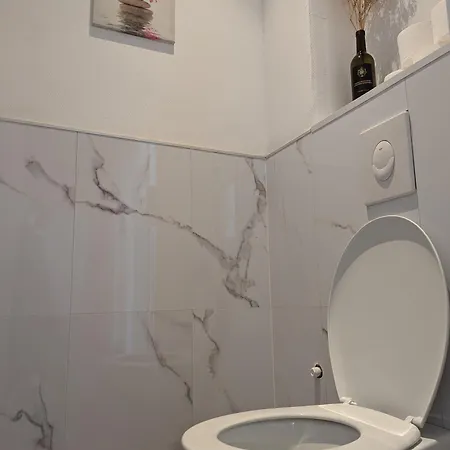 Apartamento Le Mirage - 2 Chambres, Salon, Cuisine Equipee, Parking Et Wifi Gratuit *