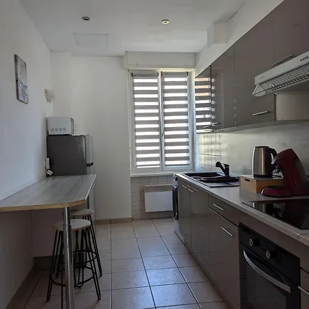 Le Mirage - 2 Chambres, Salon, Cuisine Equipee, Parking Et Wifi Gratuit